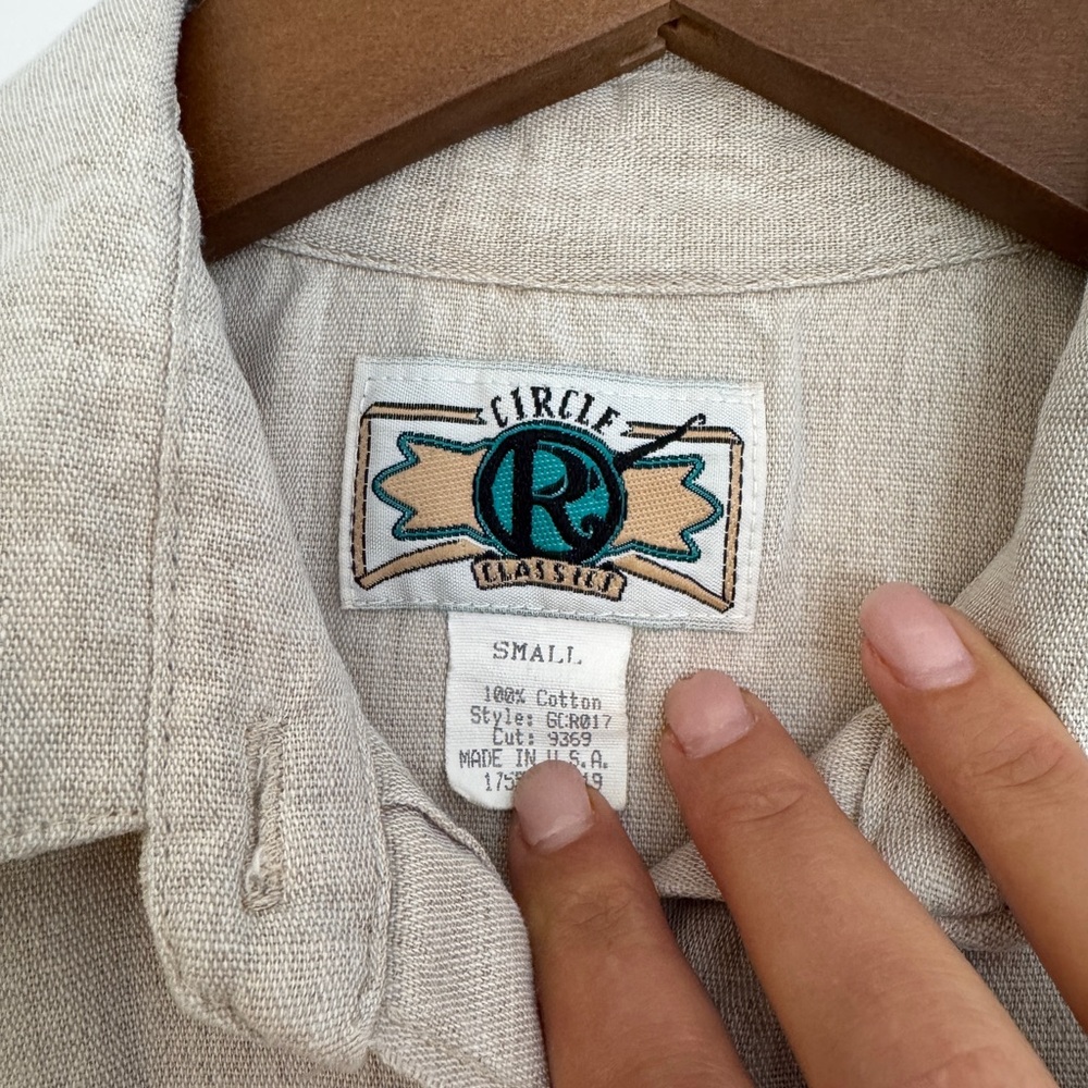 Circle R Classics Lightweight Beige Linen Button-Up Shirt - Picture 2 of 2
